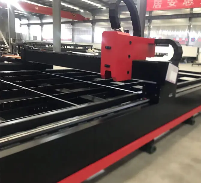 Das nachhaltige präzise und genaue Schneiden in extra großen Stück