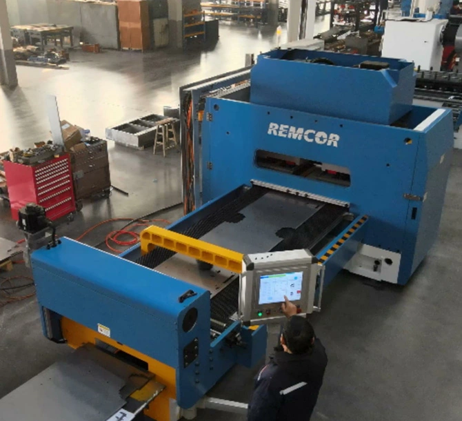 Die Stanz verarbeitung linien in medizinischen Instrumenten profilen